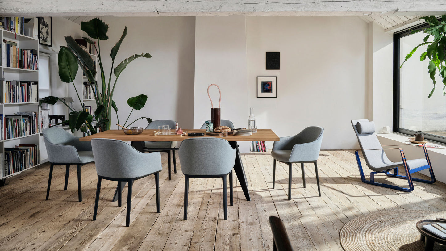EM TABLE