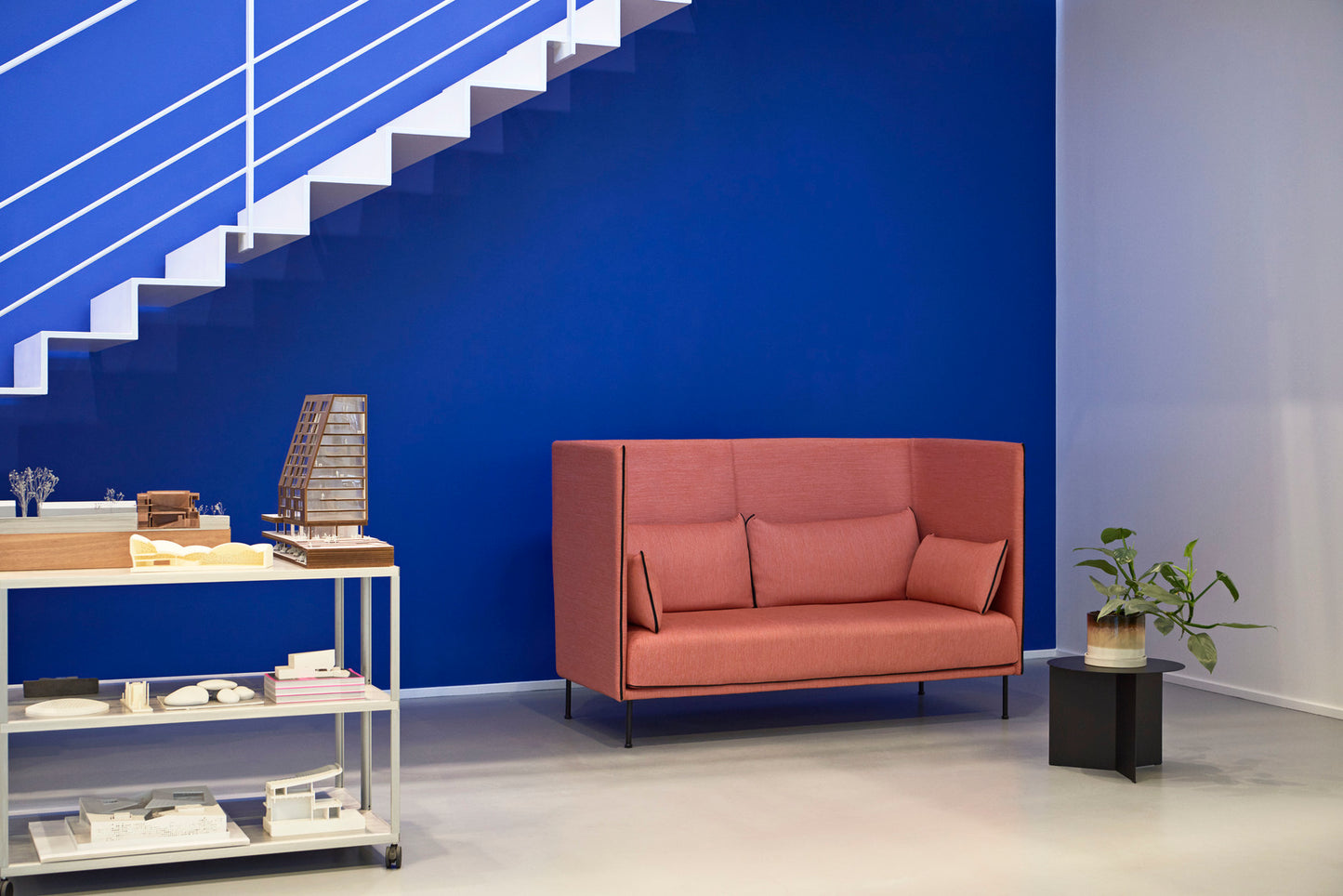 SILHOUETTE SOFA