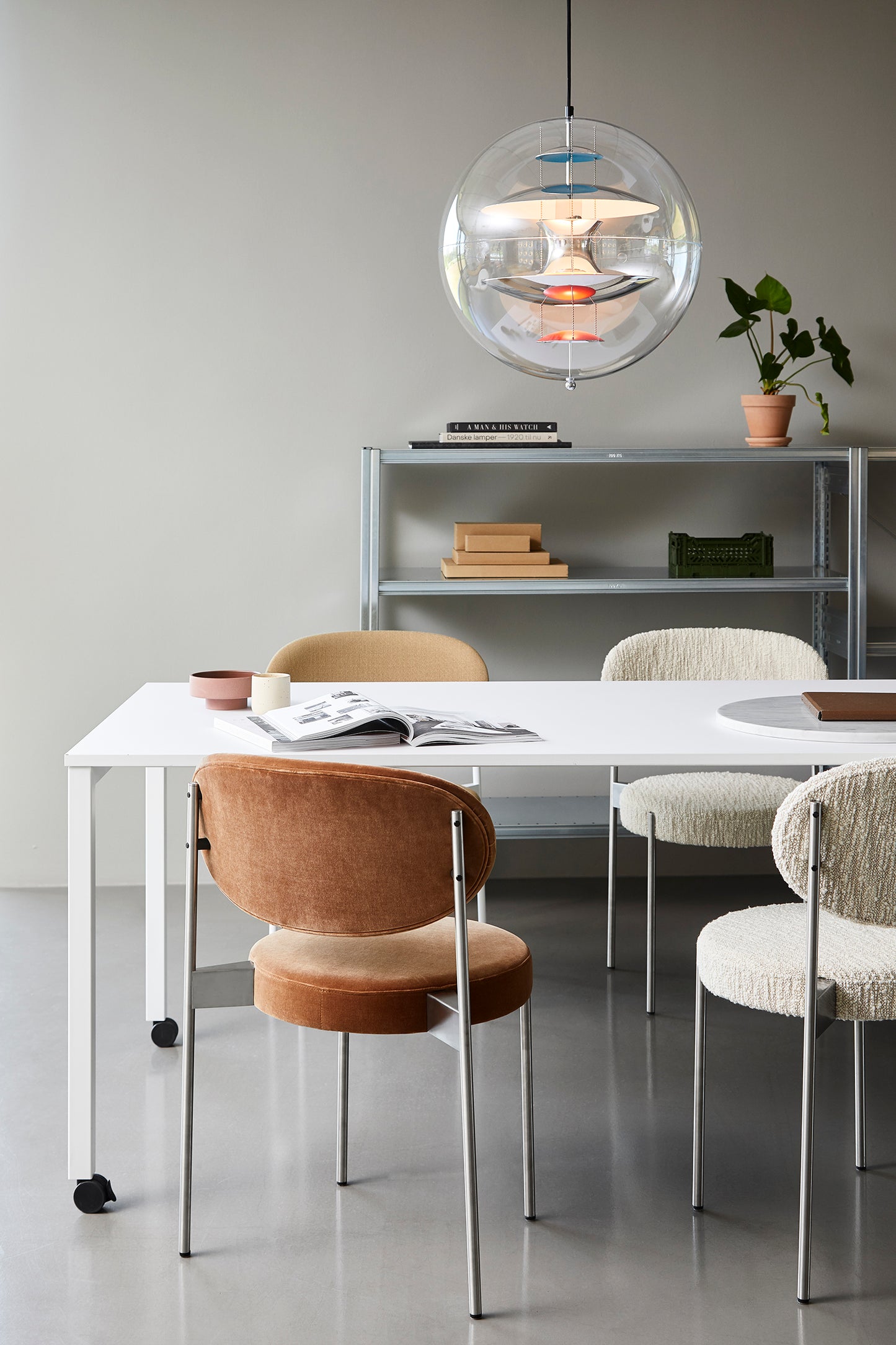 PANTON MOVE TABLE